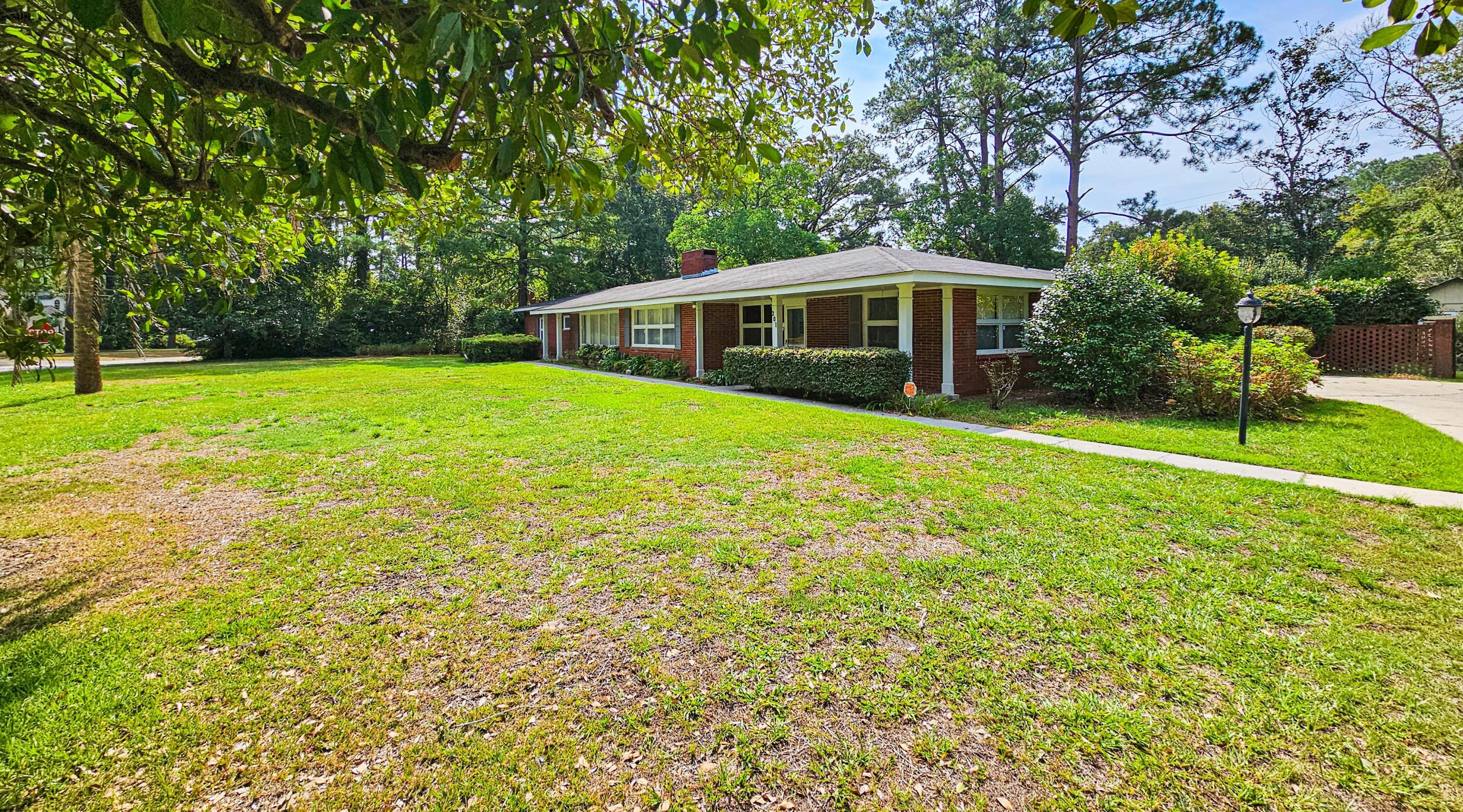 201 Overhill Road
