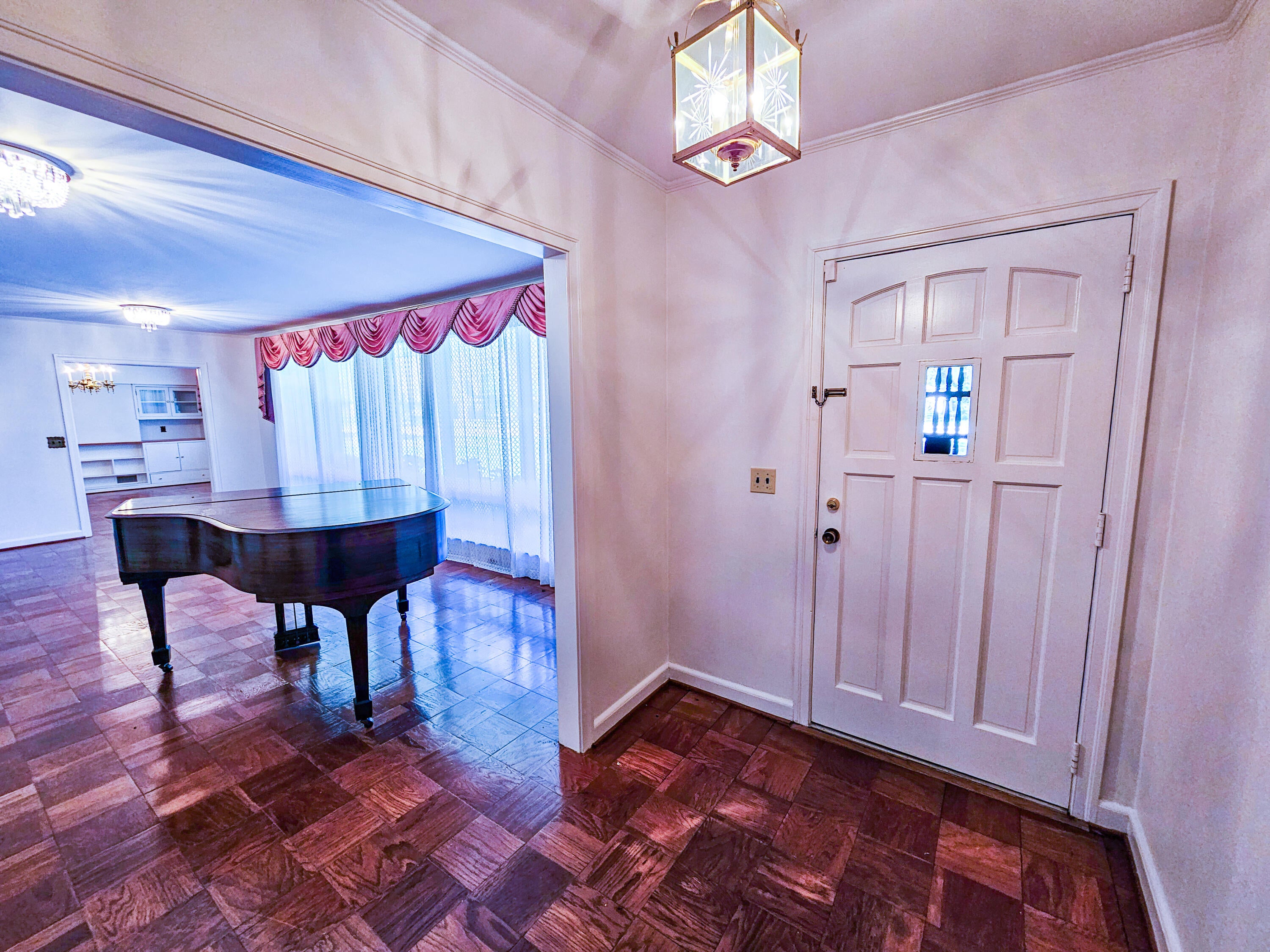 201 Overhill Road