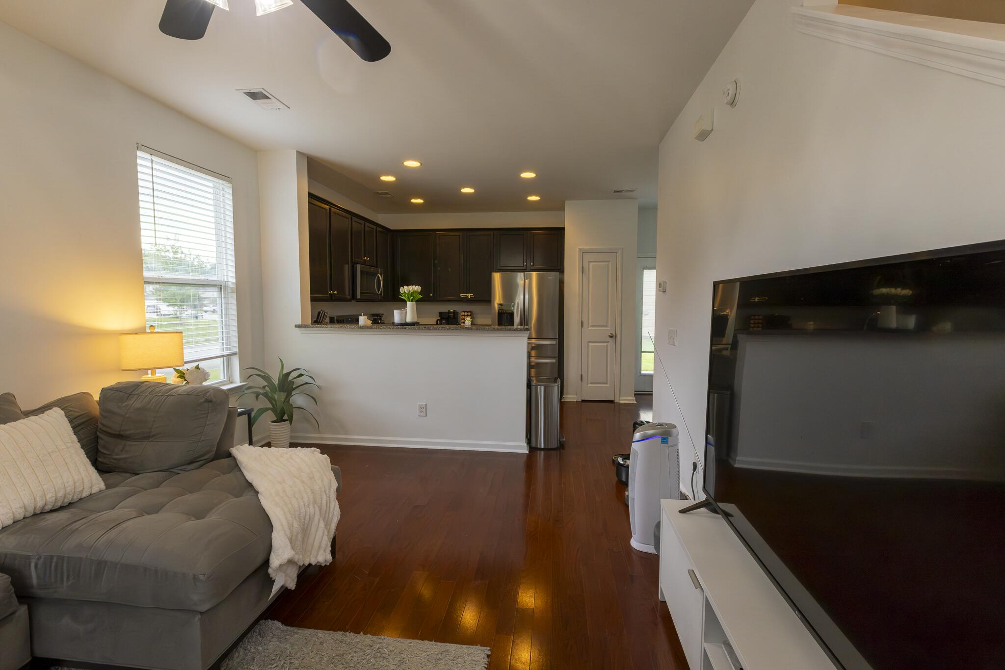 270 Oglethorpe Circle