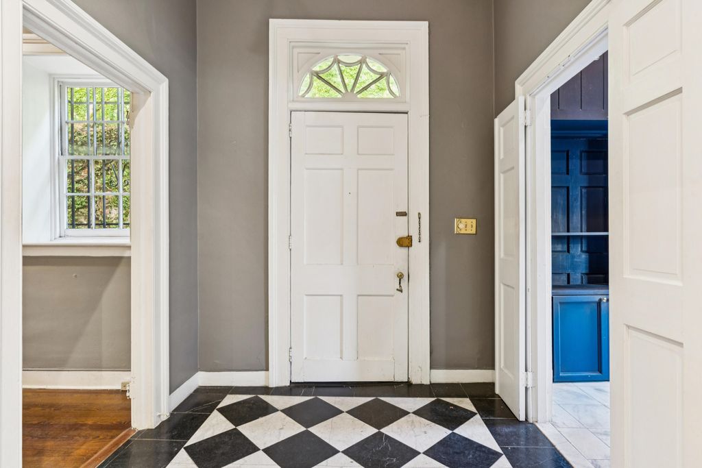 Photo of 124 Church Street, Charleston, SC 29401 (MLS # 26002859)