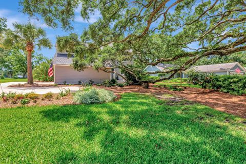 Photo of 1199 Parkway Drive, Mount Pleasant, SC 29464 (MLS # 25016754) Photo of 1199 Parkway Drive, Mount Pleasant, SC 29464 (MLS # 25016754)