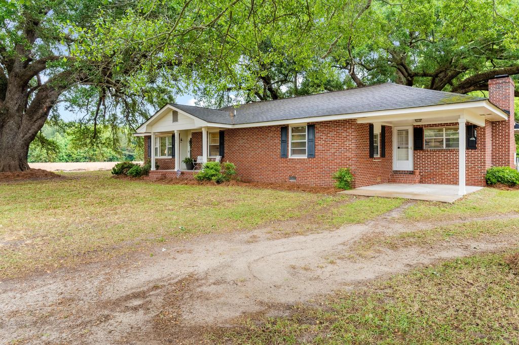 Photo of 1505 Midway Road, Elloree, SC 29047 (MLS # 26012666)