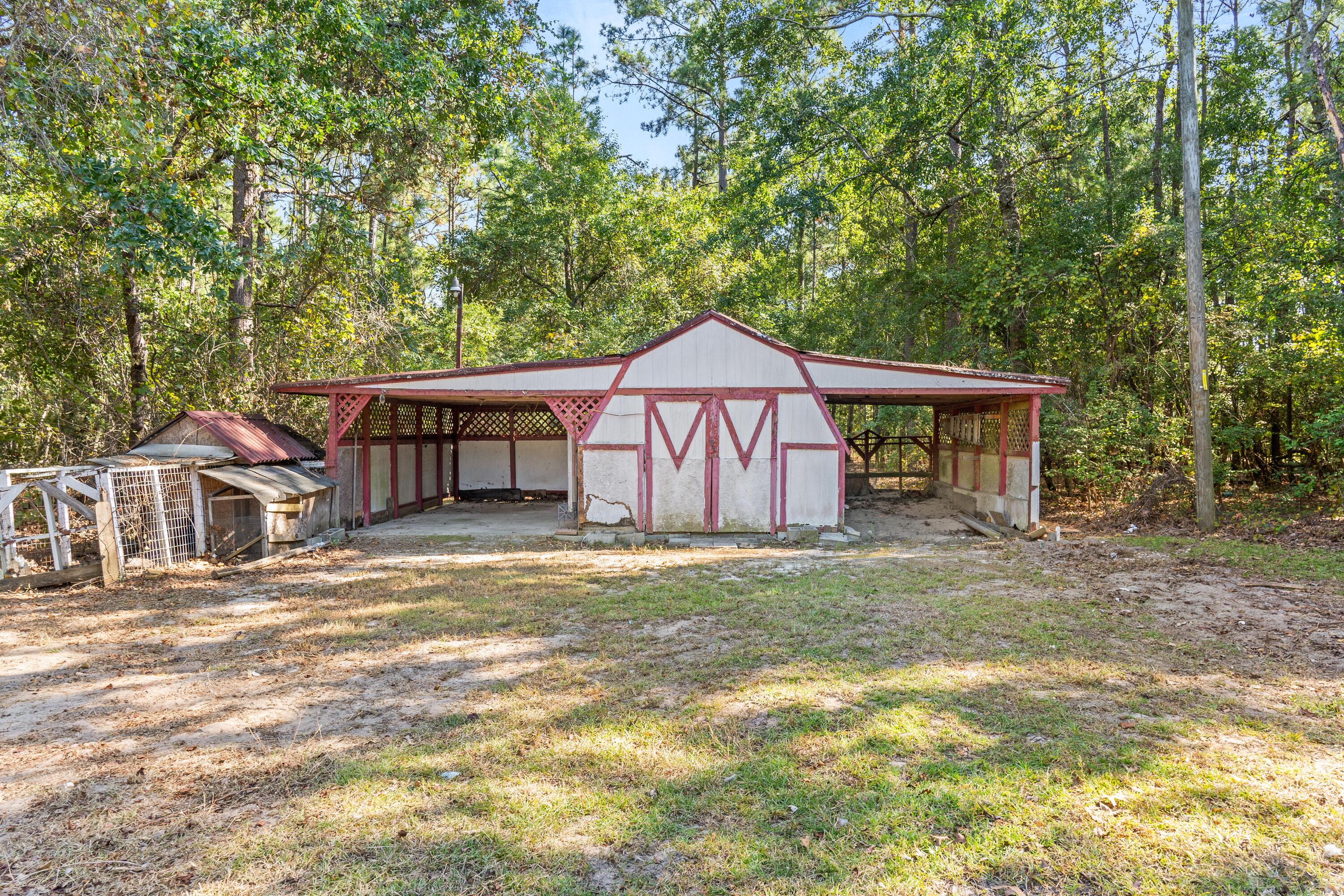 144 Lakeway Drive