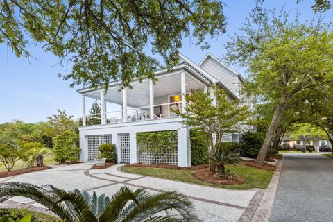 A home in Mount Pleasant