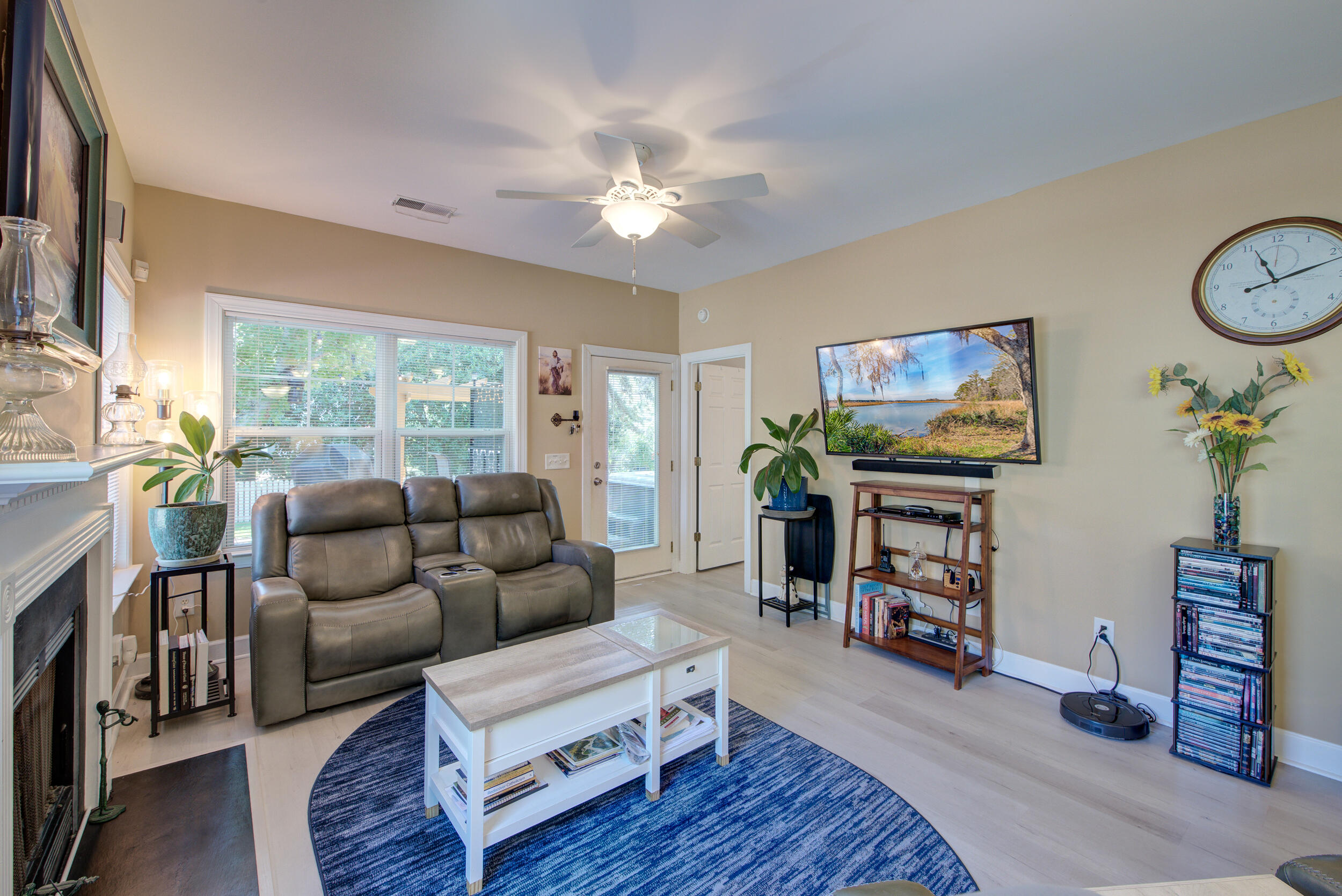 2242 Daniel Island
