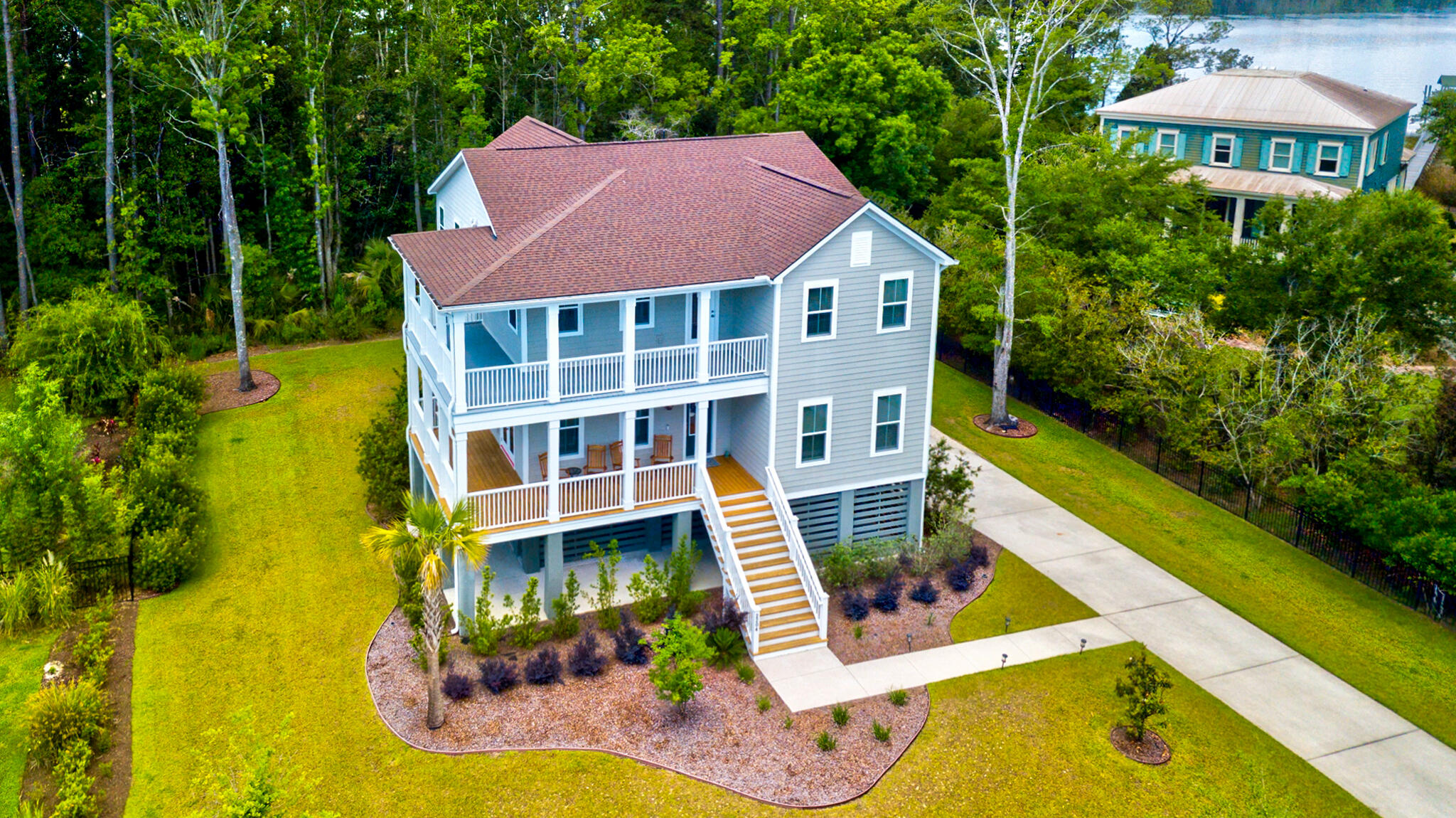 2204 Hartfords Bluff Circle