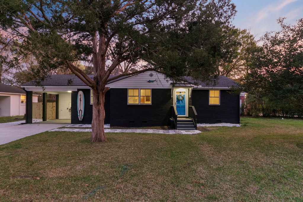 Photo of 1949 Swift Avenue, Charleston, SC 29407 (MLS # 26007706)