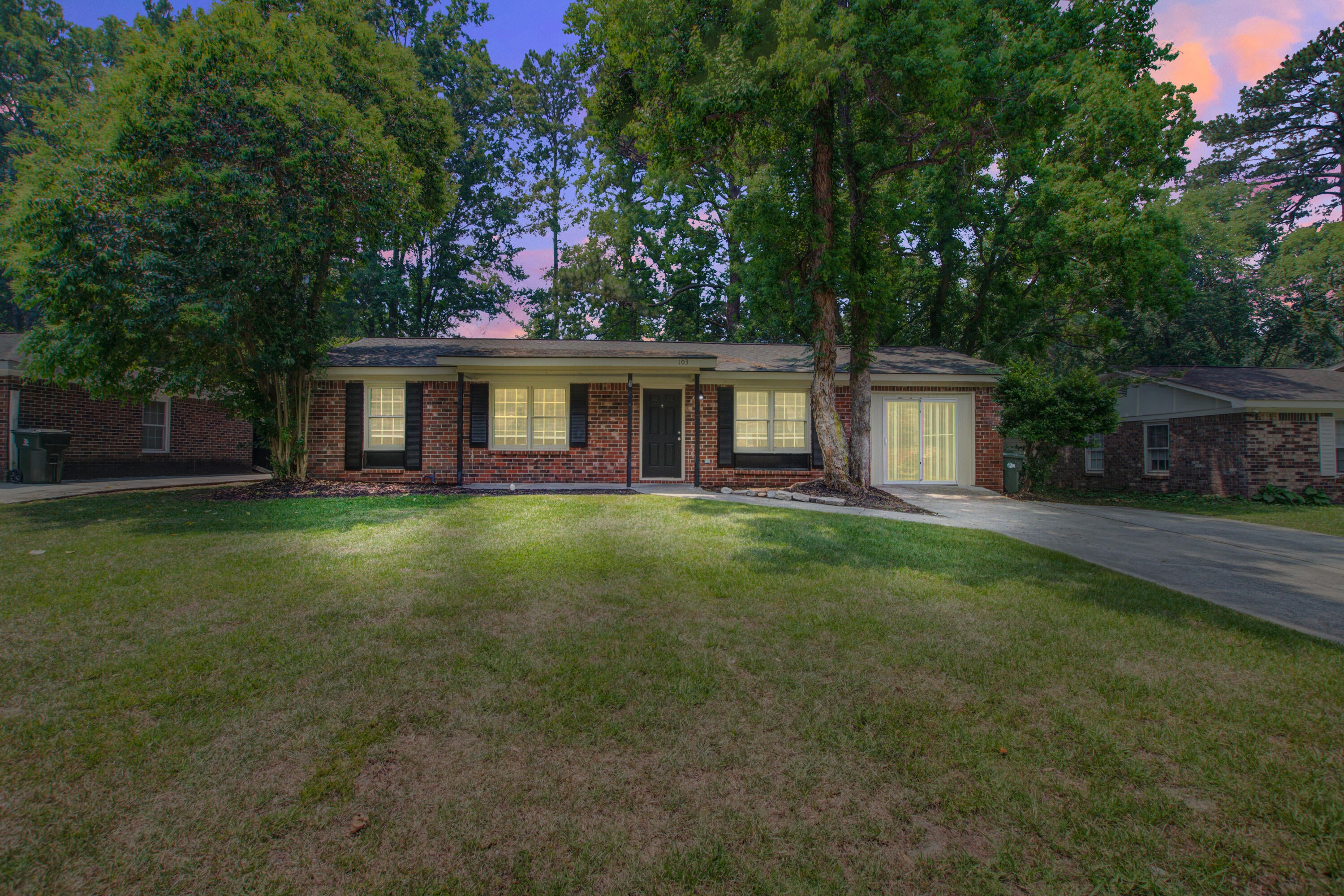 103 Water Oak Drive