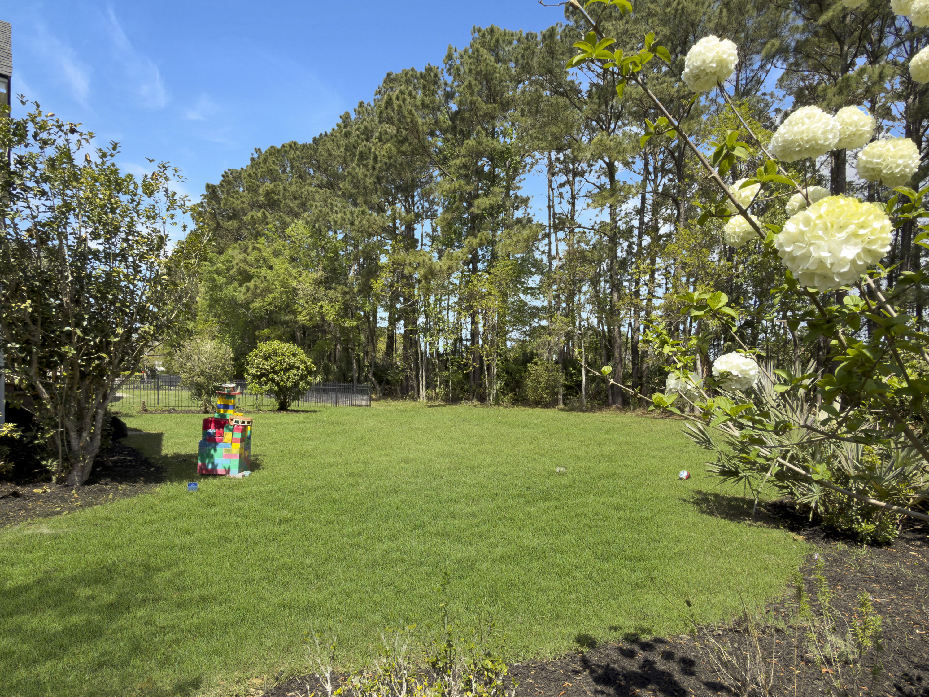 1473 Oakhurst Drive