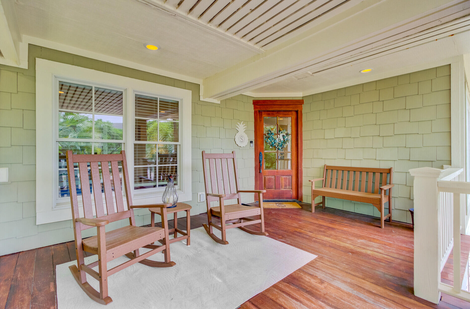 22 Beachwood East