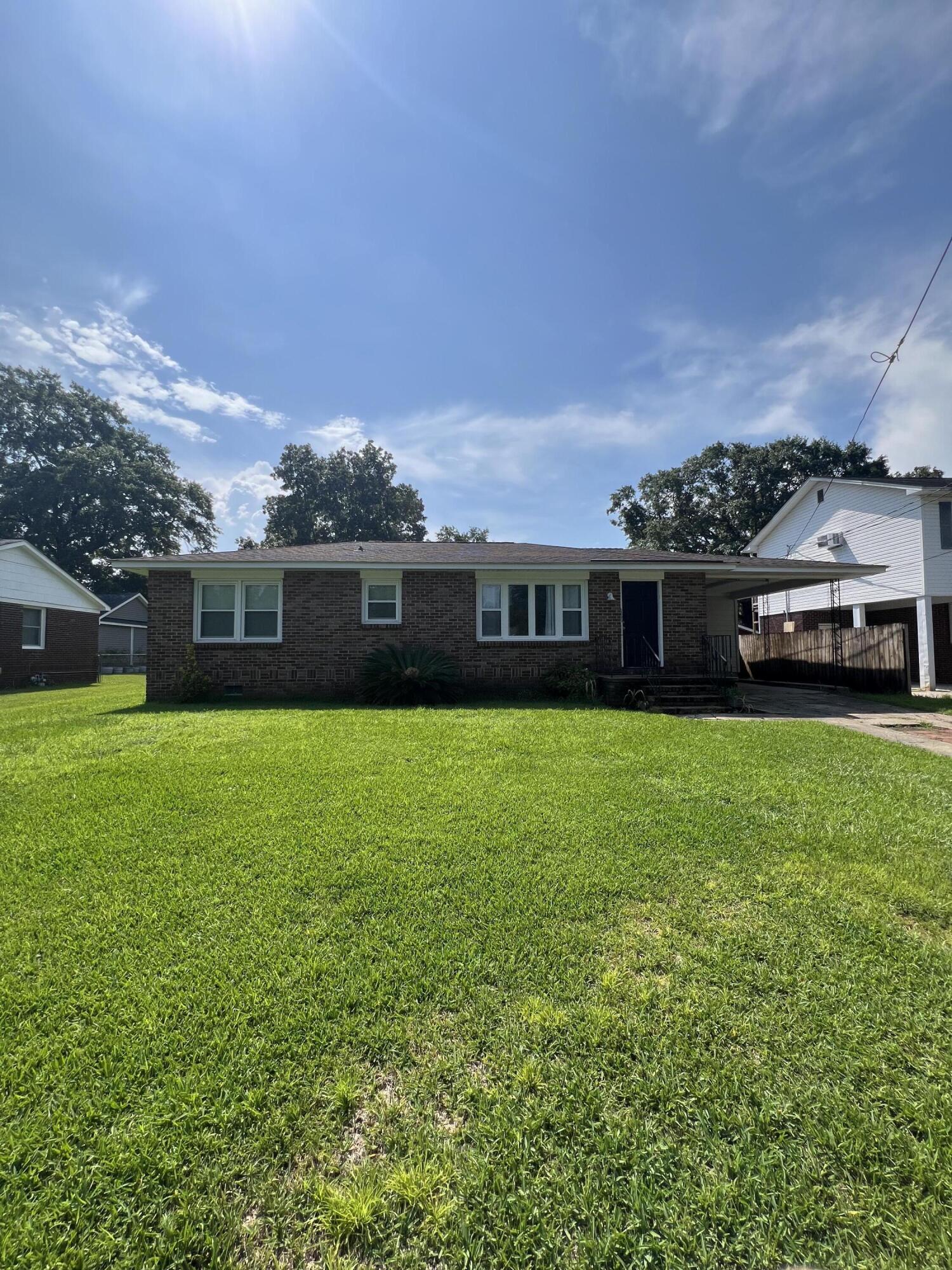 1233 Fort Drive