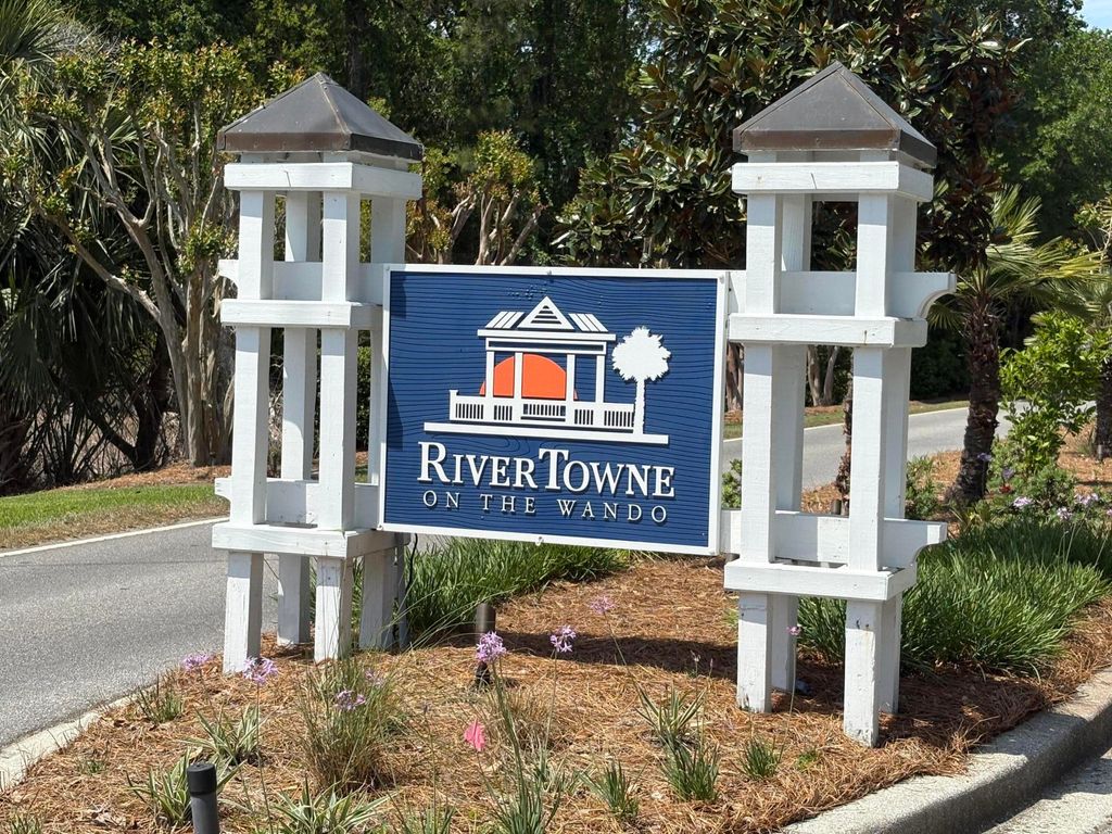 Photo of 2263 N Marsh Drive, Mount Pleasant, SC 29466 (MLS # 26010075)