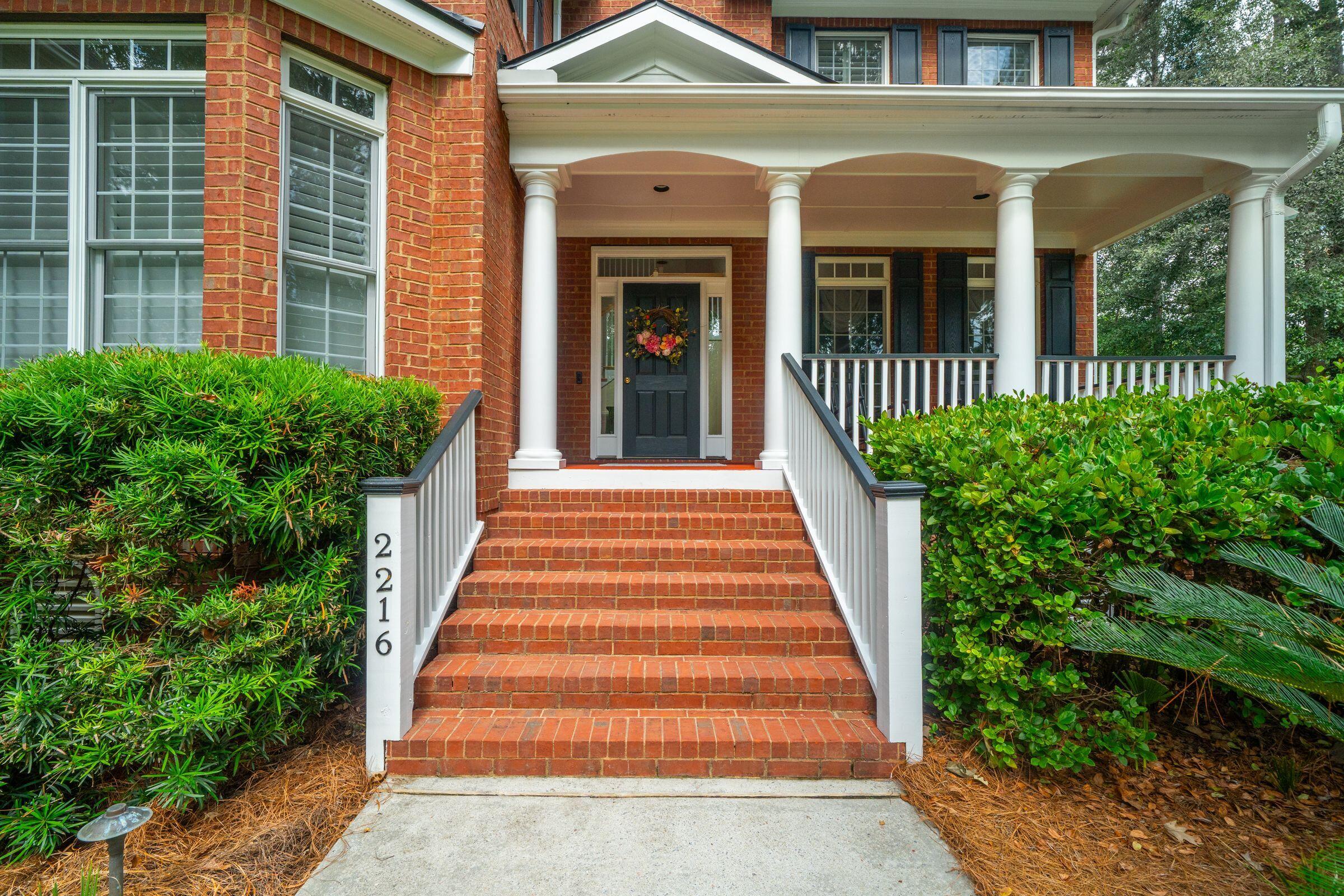 2216 Black Oak Court