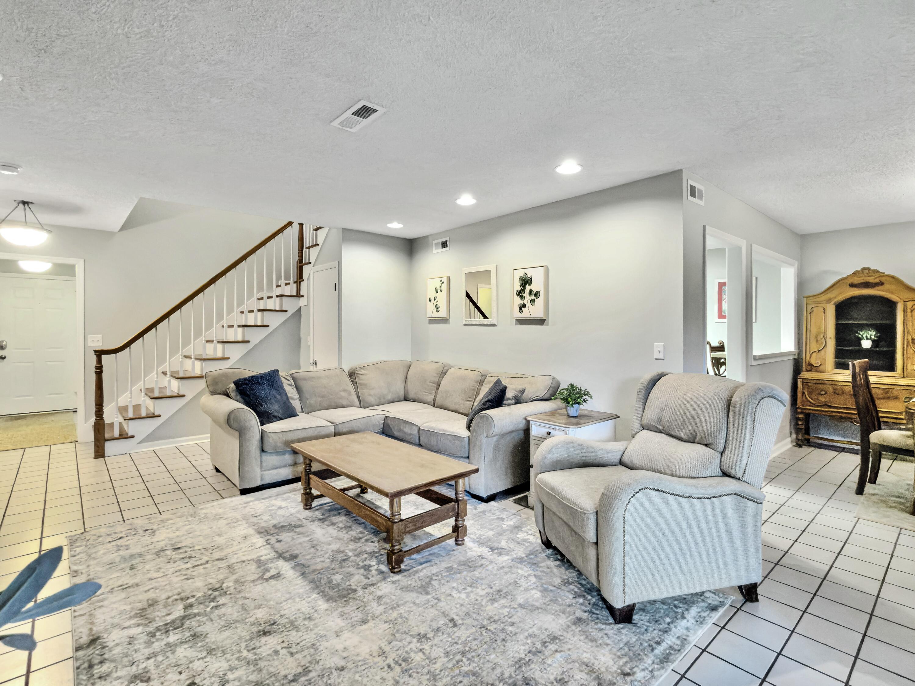 19 Meander Row 1