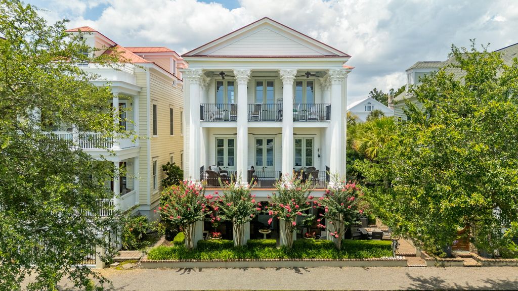 Photo of 22 Fernandina Street, Mount Pleasant, SC 29464 (MLS # 25025848)