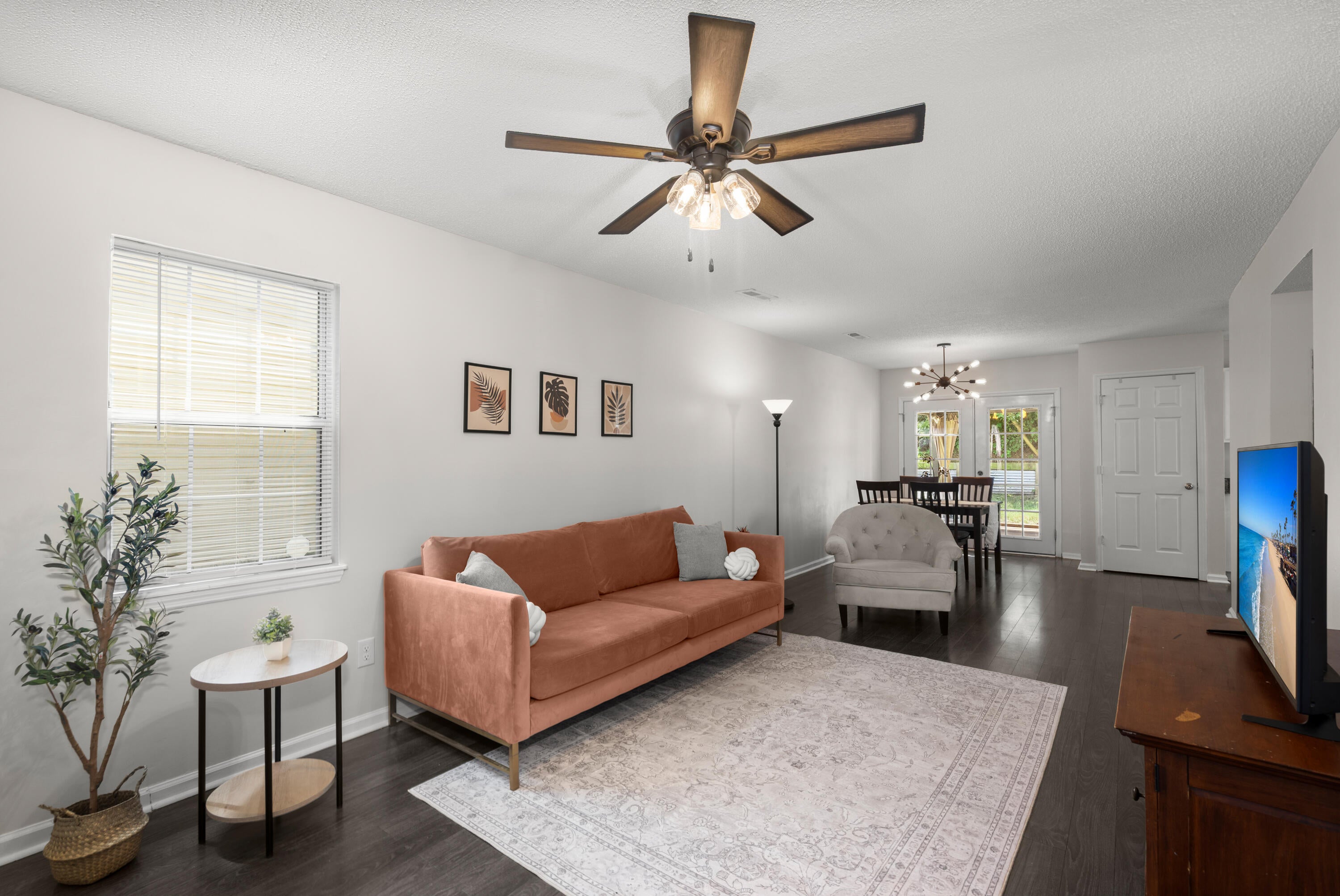 9 Woodleaf Court