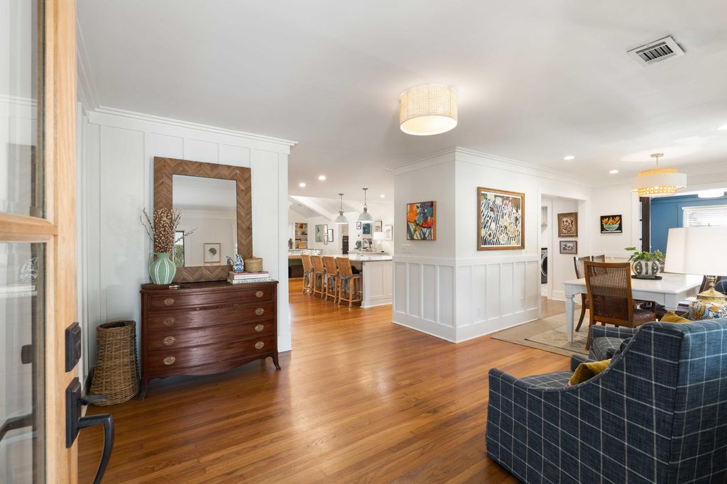 Photo of 1454 Seminole Street, Mount Pleasant, SC 29464 (MLS # 26004042)