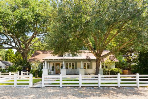 Photo of 1454 Seminole Street, Mount Pleasant, SC 29464 (MLS # 26004042)