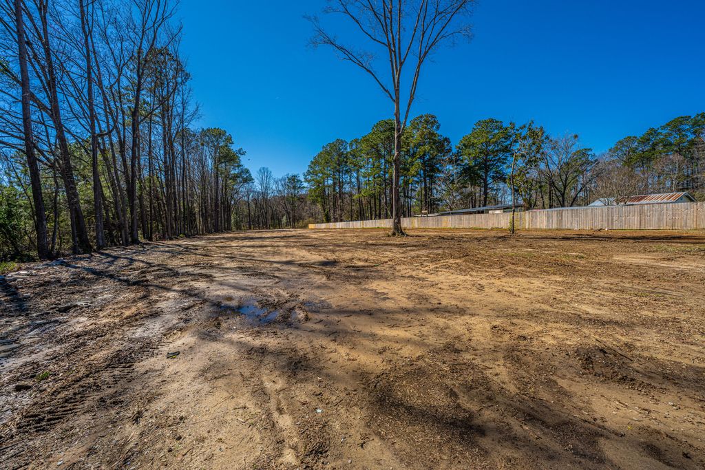 Photo of 117 Roberts Road, Summerville, SC 29483 (MLS # 26015214)