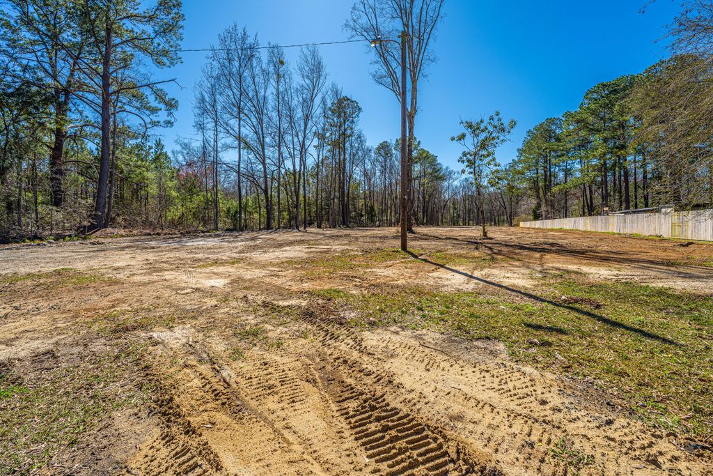 Photo of 117 Roberts Road, Summerville, SC 29483 (MLS # 26015214)