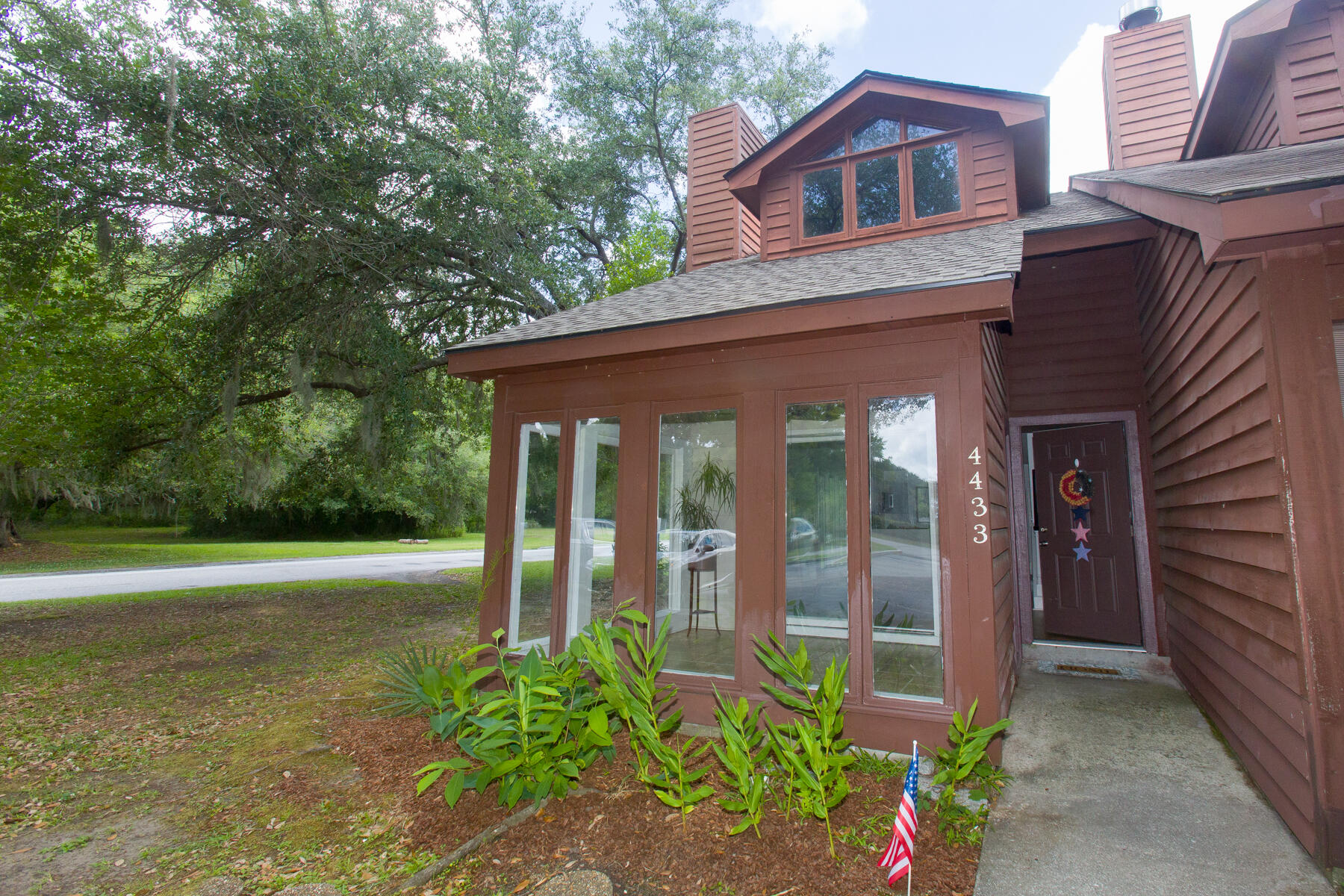 4433 Great Oak Drive