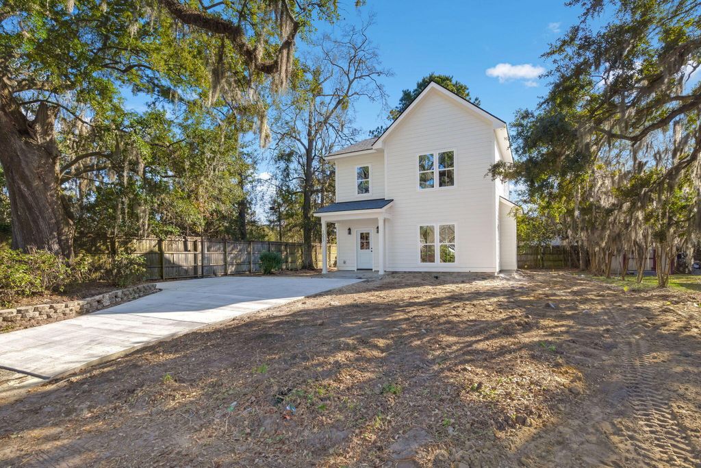 Photo of 1053 5th Avenue, Charleston, SC 29407 (MLS # 26001411)