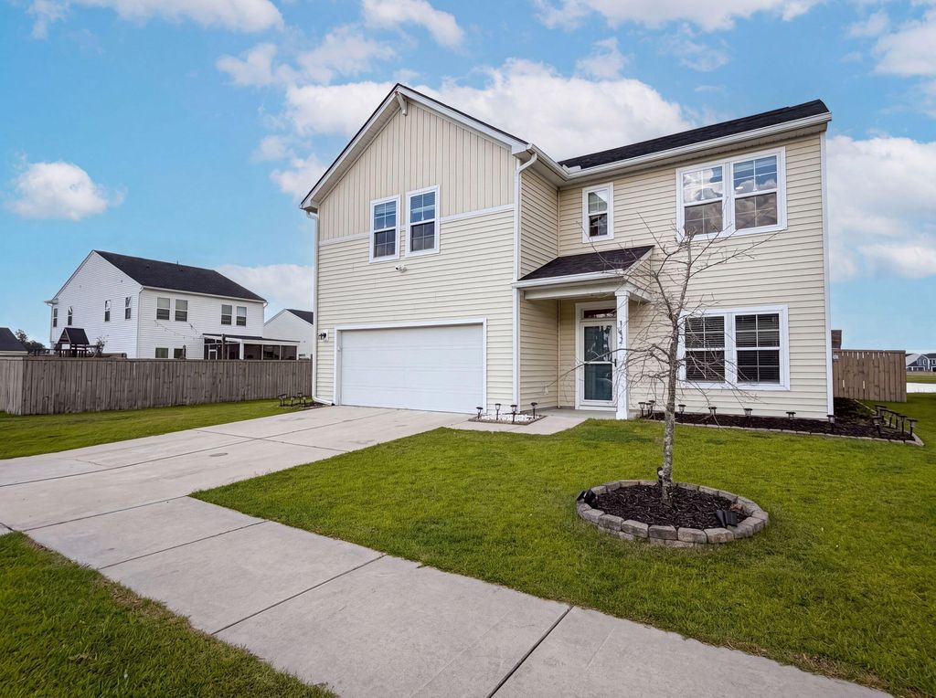 Photo of 142 Lucca Drive, Summerville, SC 29486 (MLS # 26020261)