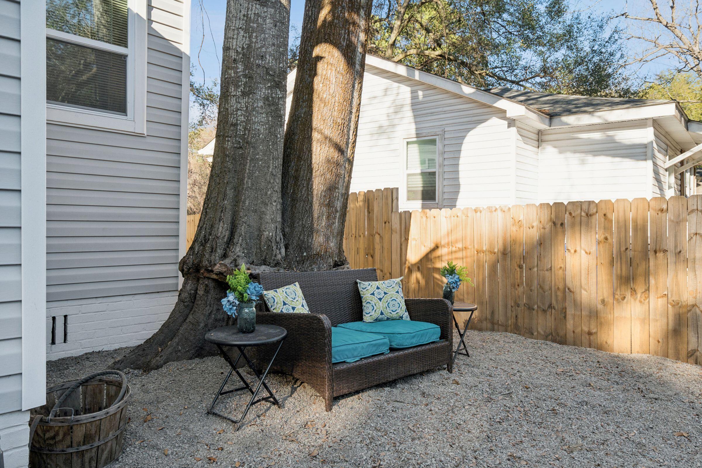 2384 Cambridge Avenue