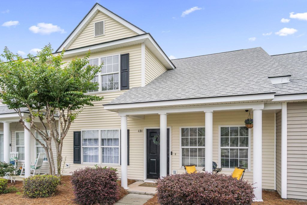 Photo of 121 Broad River Drive, Summerville, SC 29485 (MLS # 26005972)