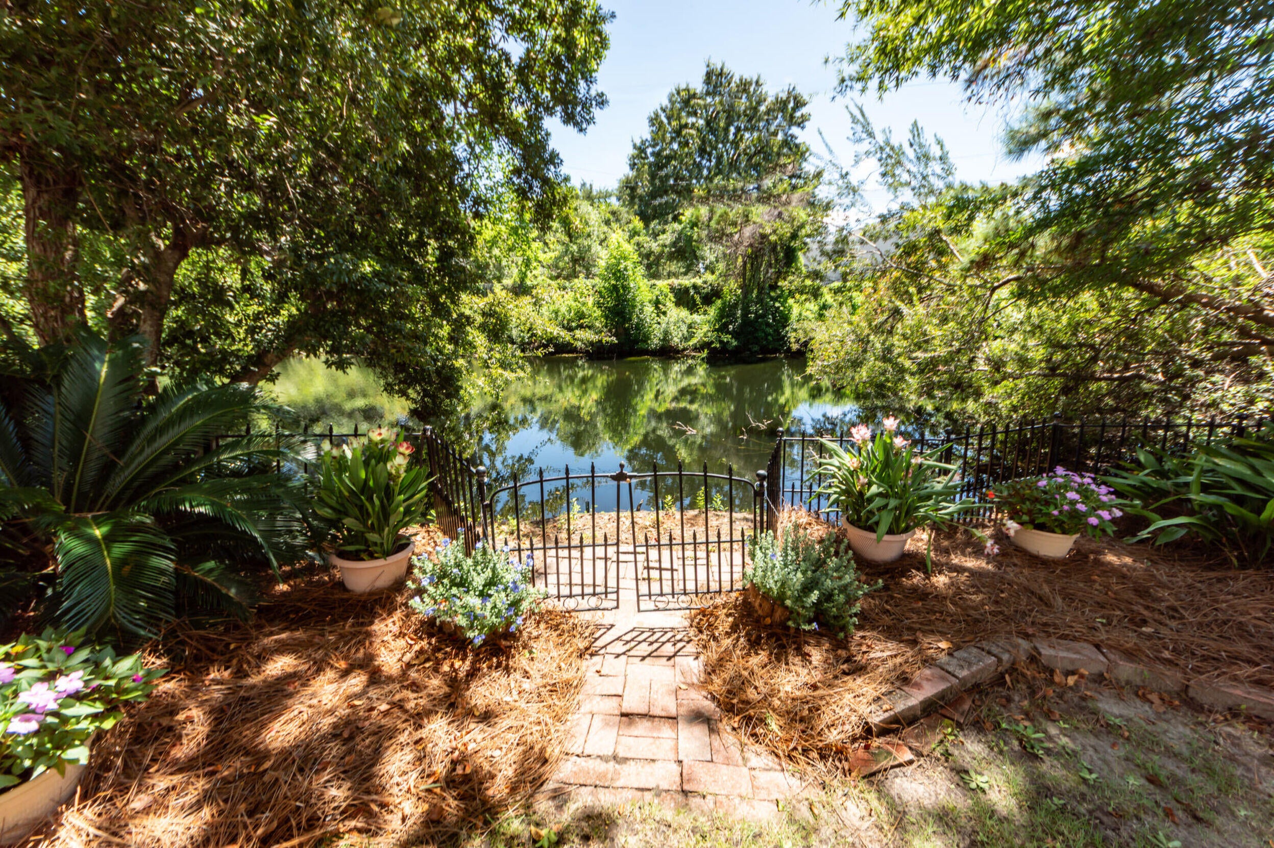 1069 Mathis Ferry Road