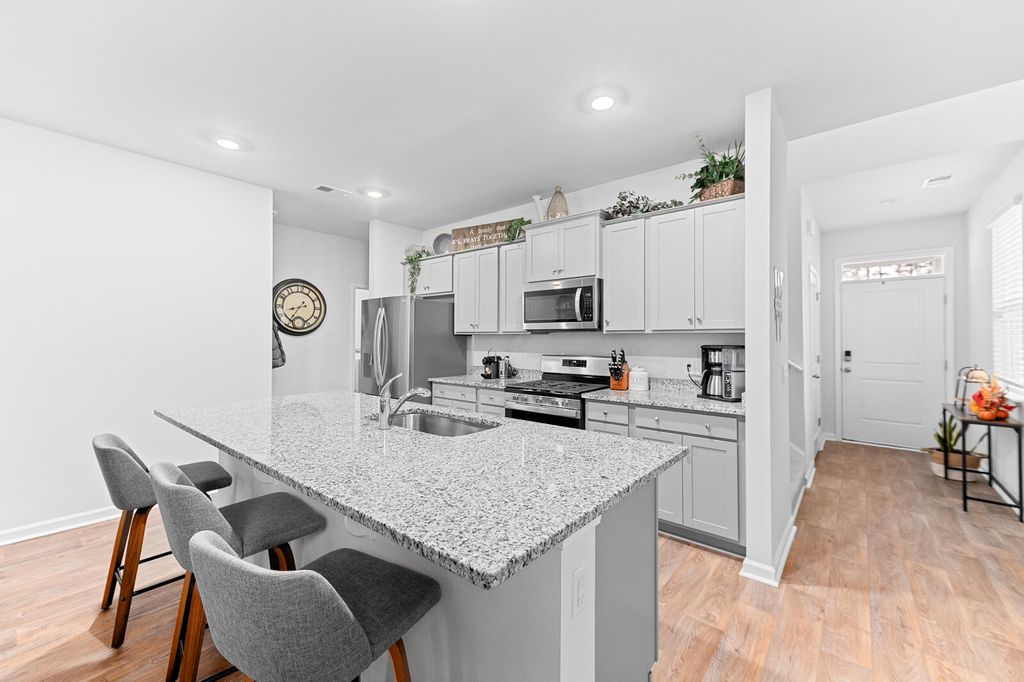 Photo of 657 Ladywood Drive Drive, Summerville, SC 29486 (MLS # 26001561)