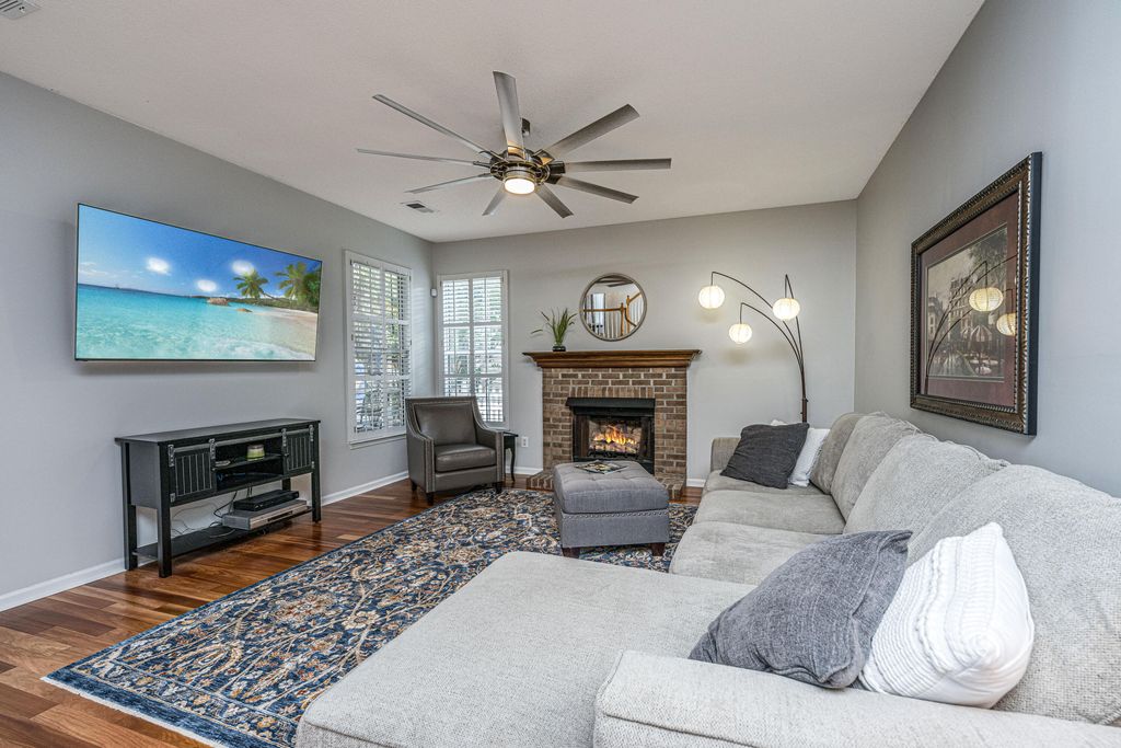 Photo of 180 Historic Drive, Mount Pleasant, SC 29464 (MLS # 26005423)