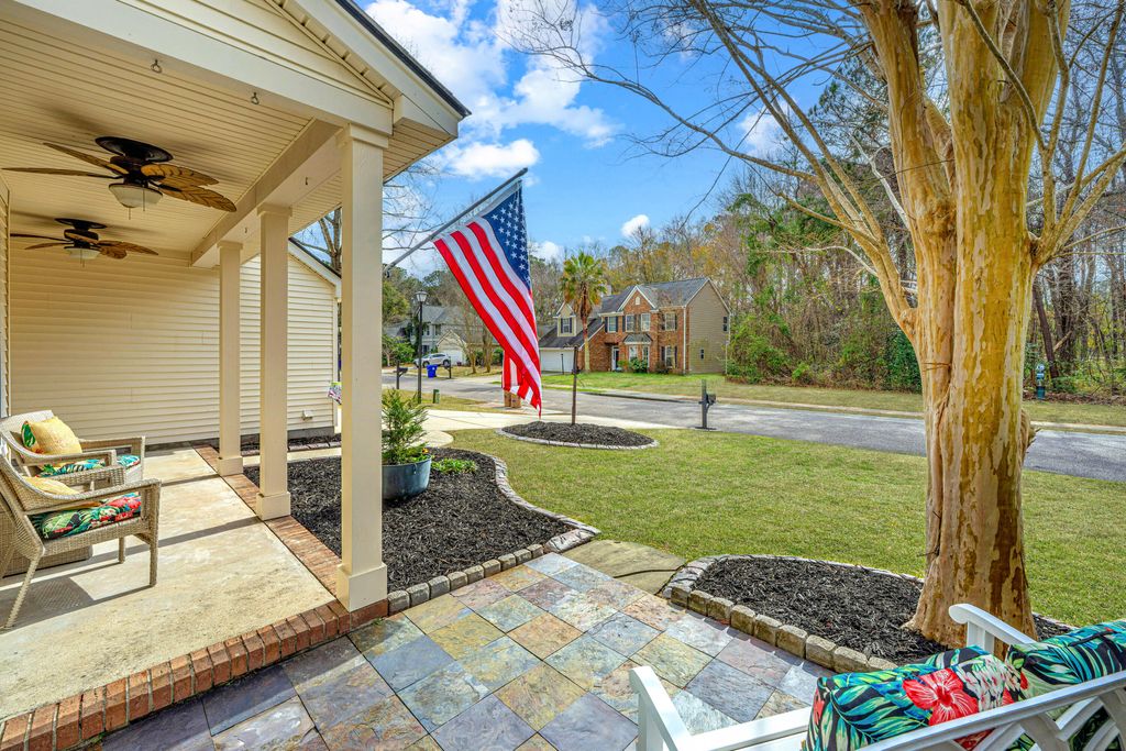 Photo of 180 Historic Drive, Mount Pleasant, SC 29464 (MLS # 26005423)