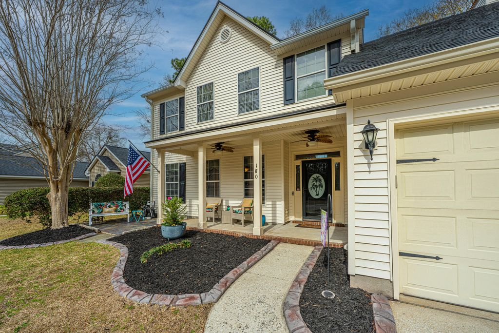 Photo of 180 Historic Drive, Mount Pleasant, SC 29464 (MLS # 26005423)