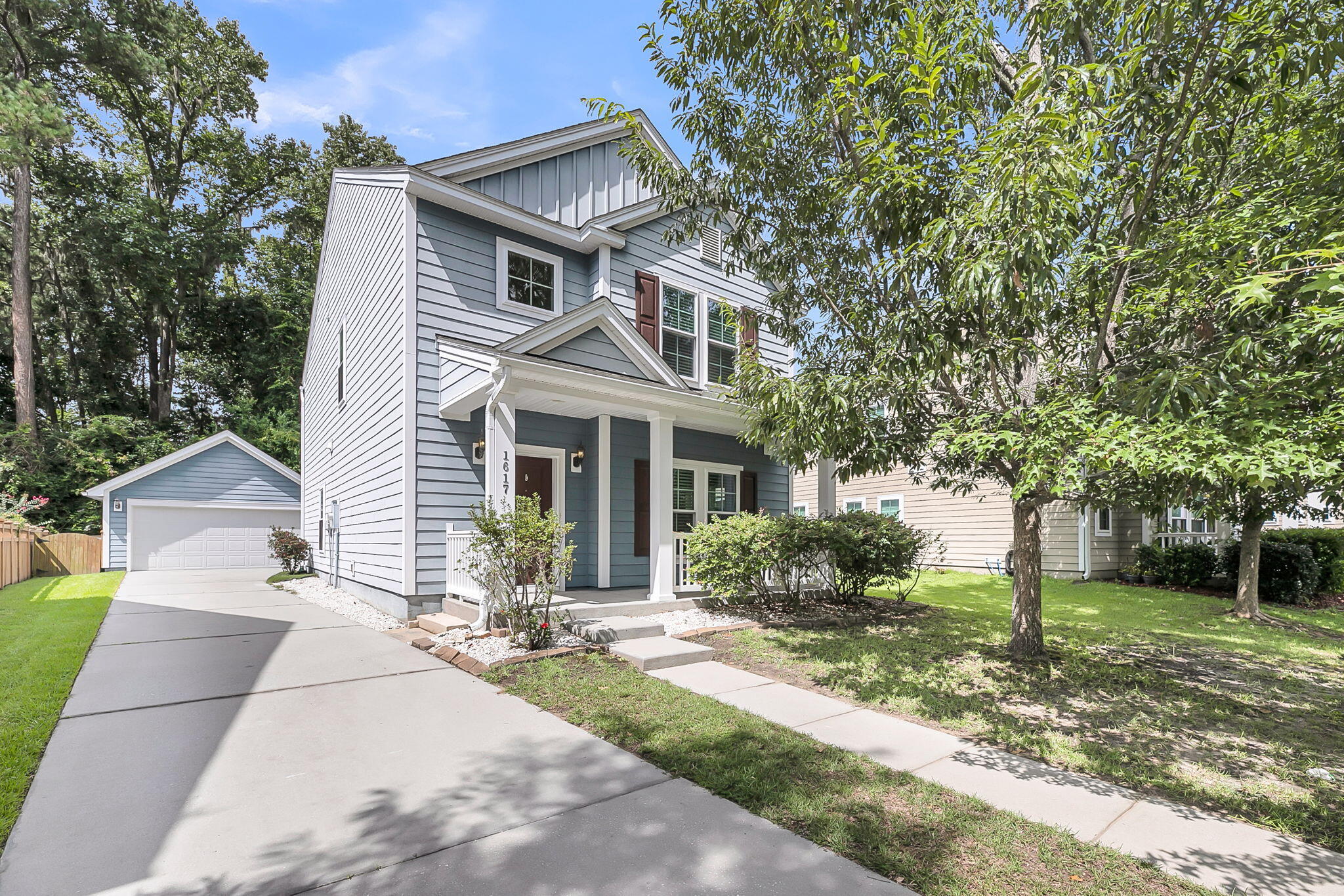 1617 Sparkleberry Lane