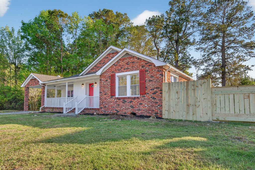 Photo of 3431 Highmarket Street, Georgetown, SC 29440 (MLS # 26008822)