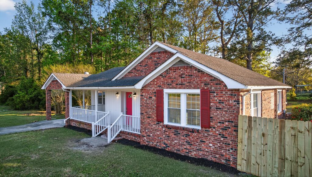 Photo of 3431 Highmarket Street, Georgetown, SC 29440 (MLS # 26008822)