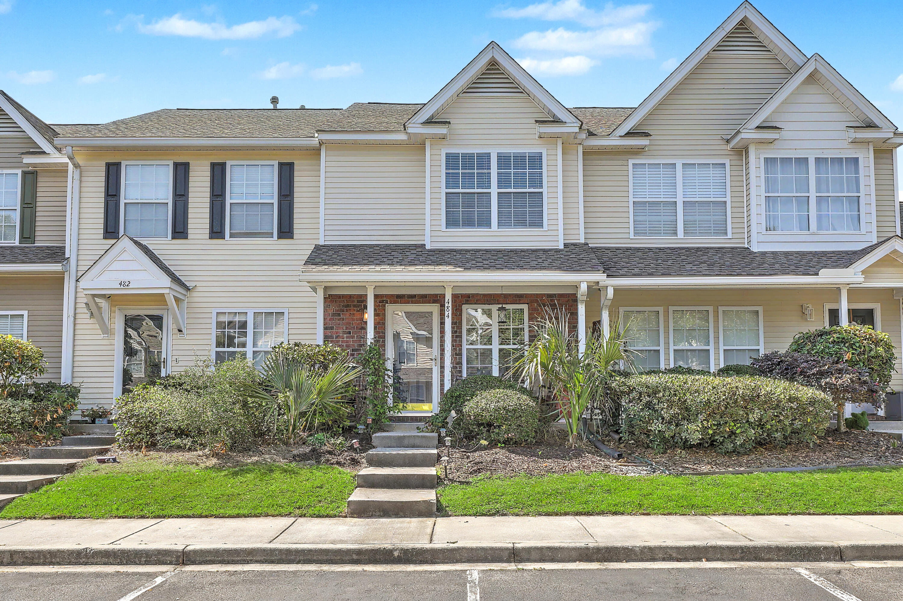 484 Doane Way