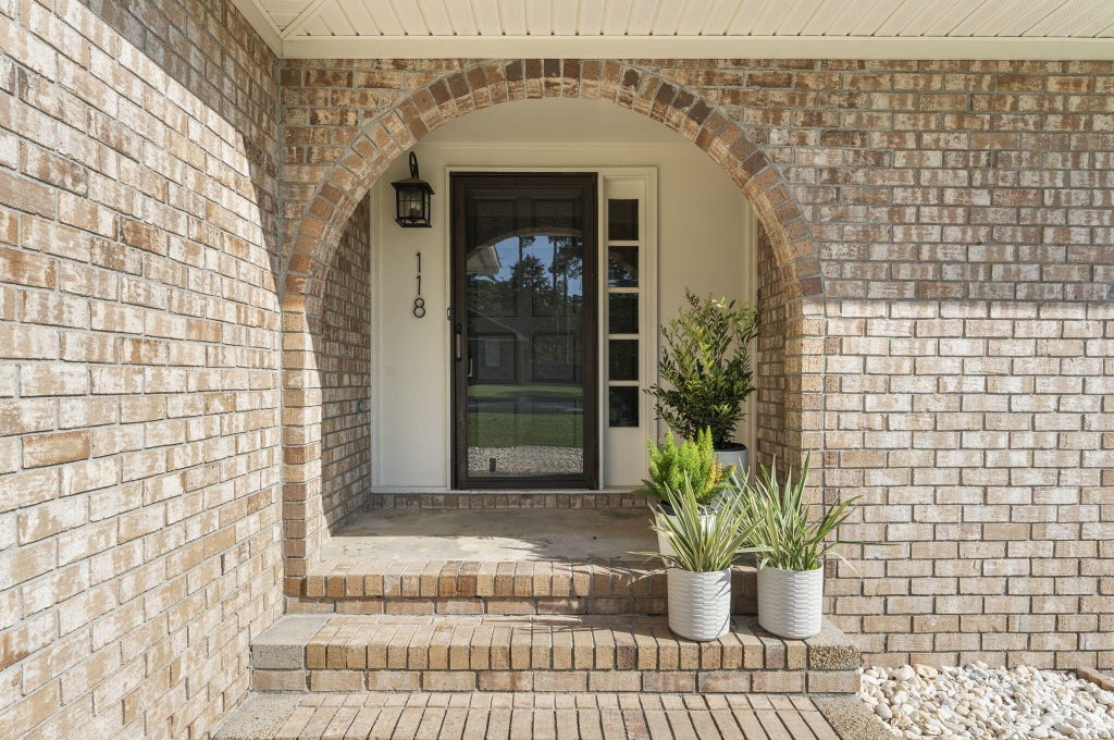 Photo of 118 Bramwell Drive, Summerville, SC 29485 (MLS # 26023600)