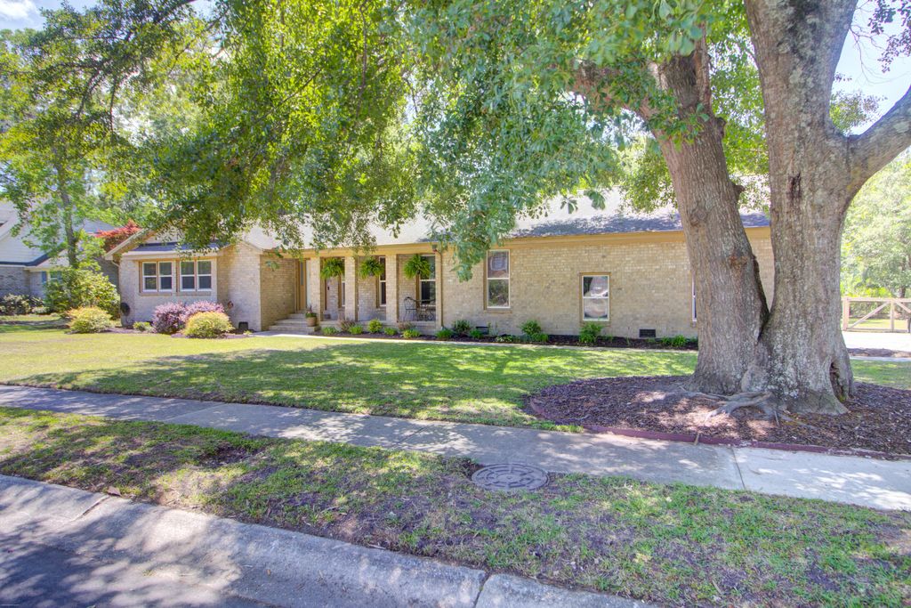 Photo of 2252 Forest Lakes Boulevard, Charleston, SC 29414 (MLS # 26012986)