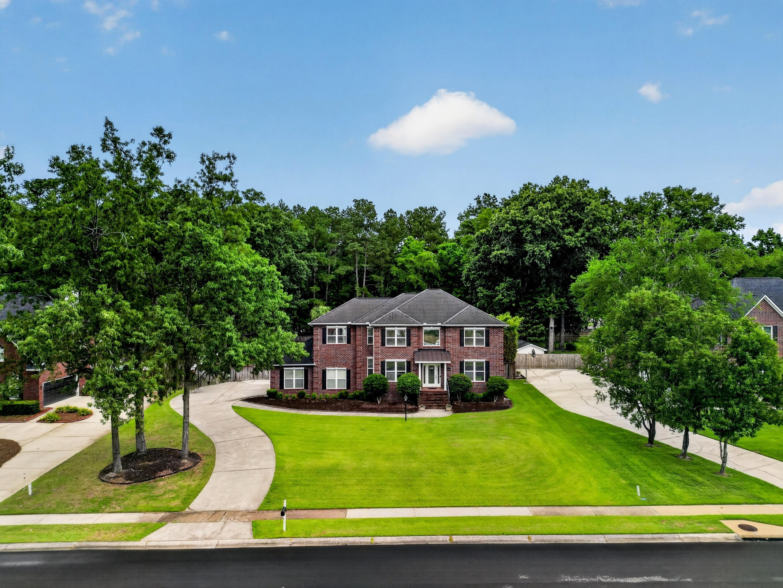 102 Kingfisher Court