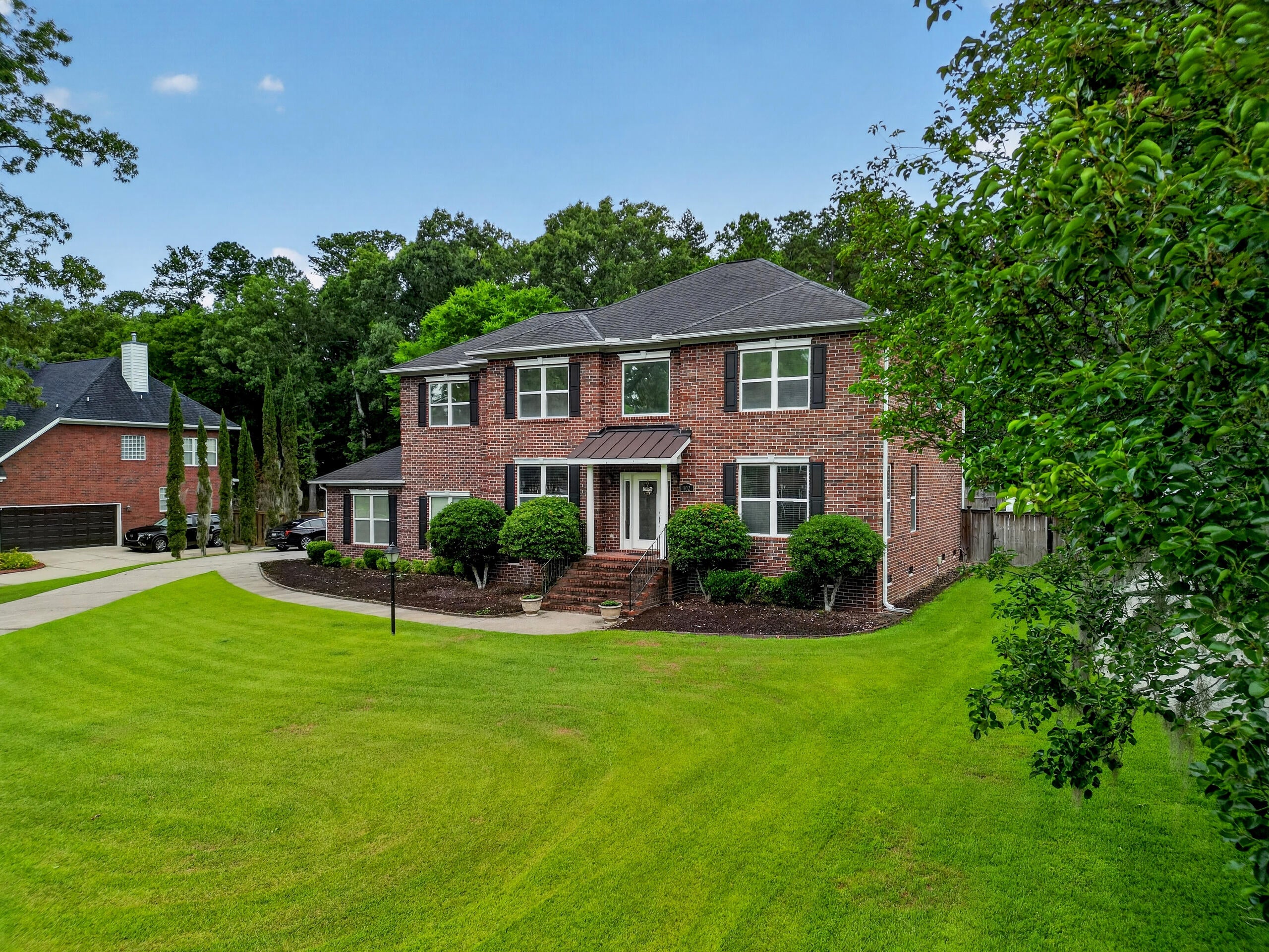 102 Kingfisher Court
