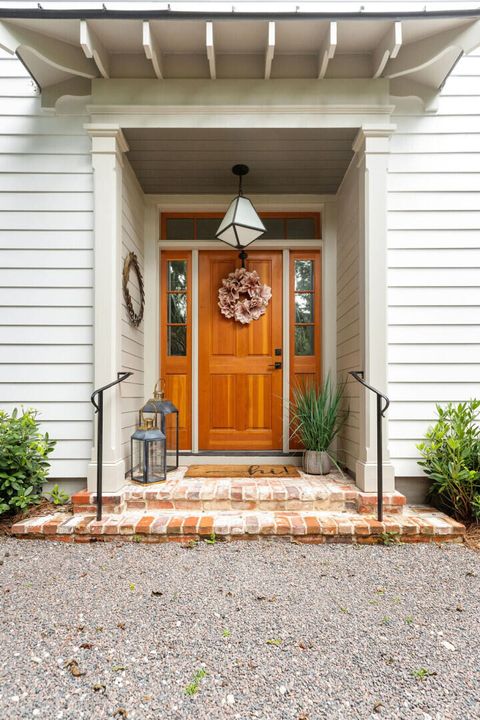 11 Mchughes Alley Charleston SC 29403