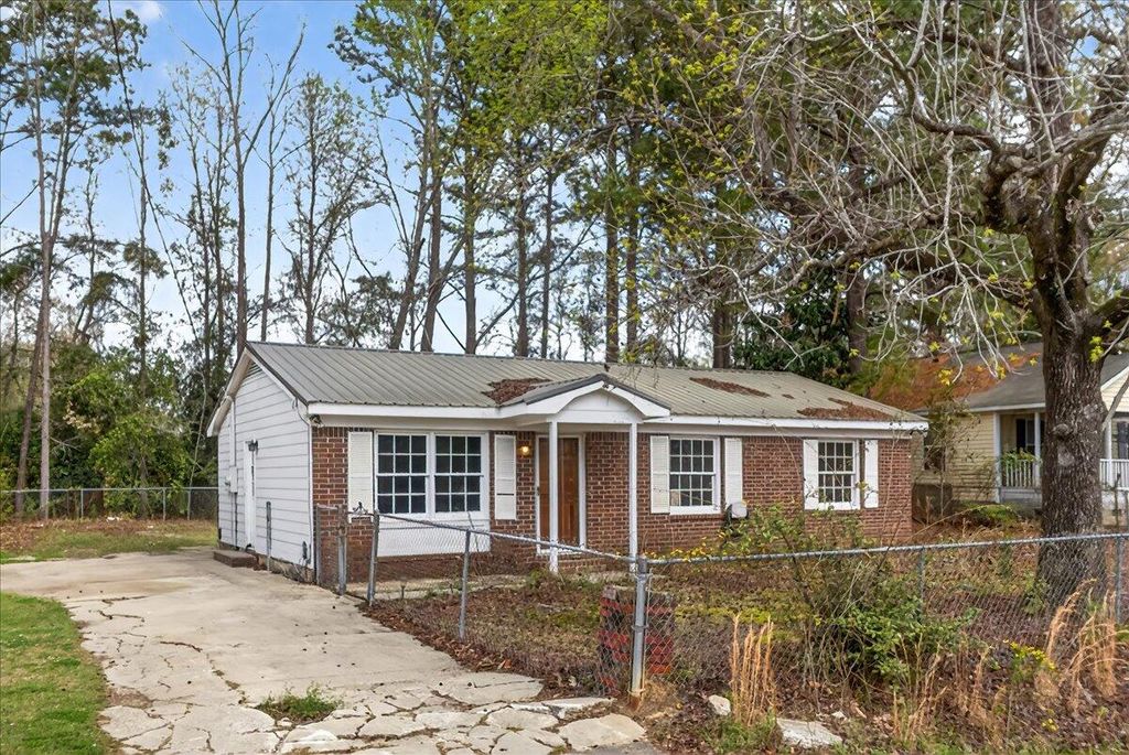 Photo of 445 Robin Drive, Goose Creek, SC 29445 (MLS # 26006823)