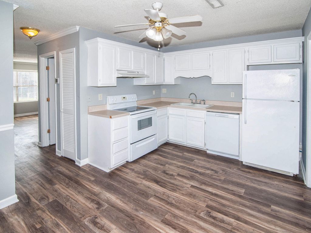 Photo of 1920 Tropicana Road #10-E, North Charleston, SC 29406 (MLS # 26009145)