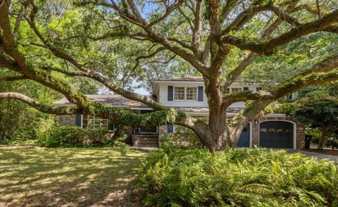 Photo of 1544 Burningtree Road, Charleston, SC 29412 (MLS # 25021395)