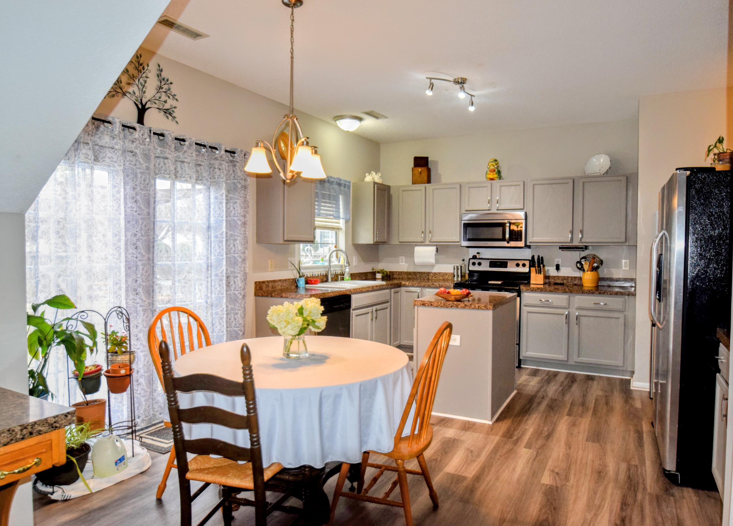 4079 Laurelwood Drive