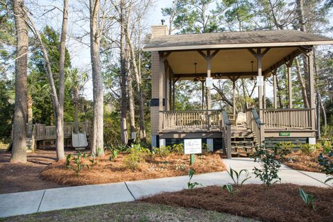 A home in North Charleston