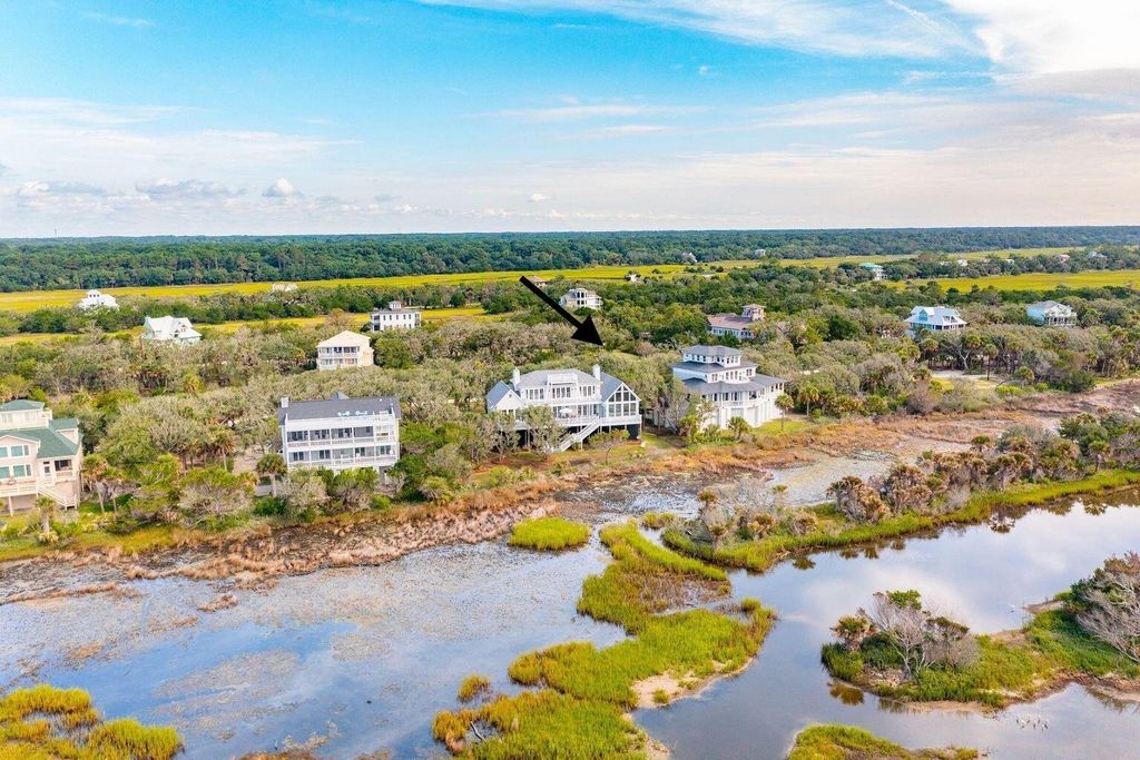 Photo of 28 Sharks Tooth Circle, Edisto Island, SC 29438 (MLS # 26000371)