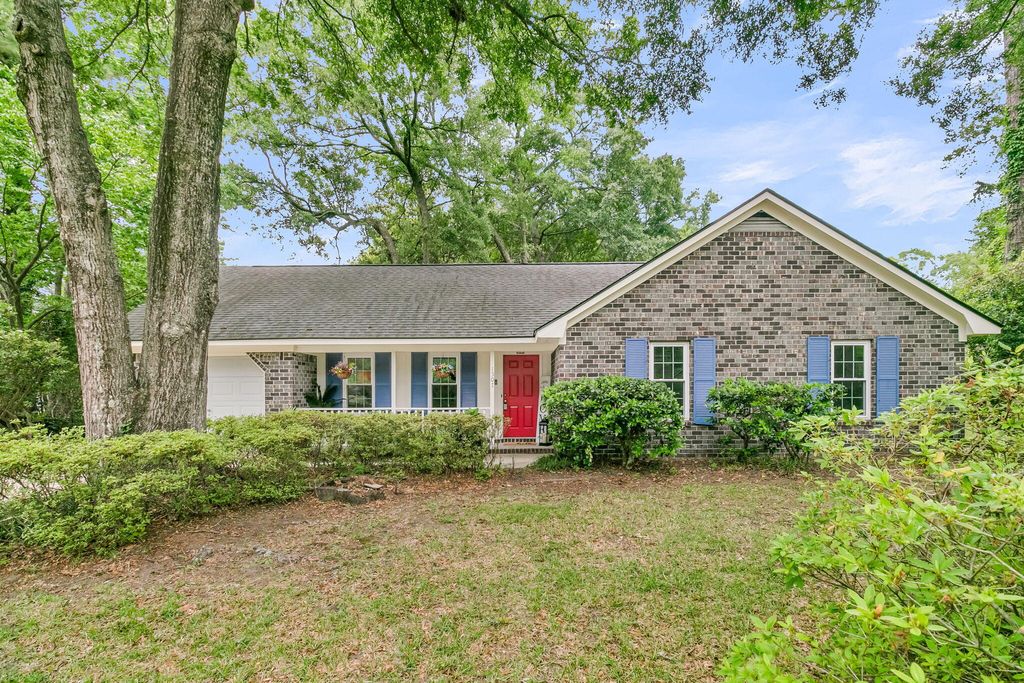 Photo of 1507 Kentwood Circle, Charleston, SC 29412 (MLS # 26013391)